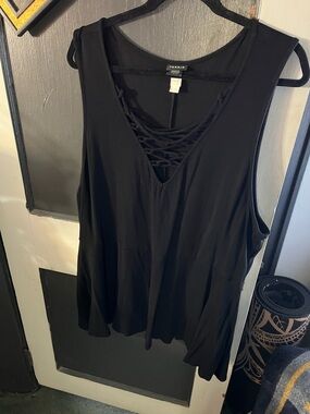 torrid Lace Up Peplum Top  (Torrid tub).  Live:#25
